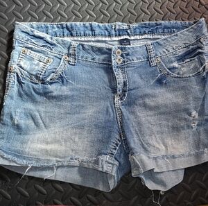 AMETHYST Women's Light Blue Denim Jean Shorts